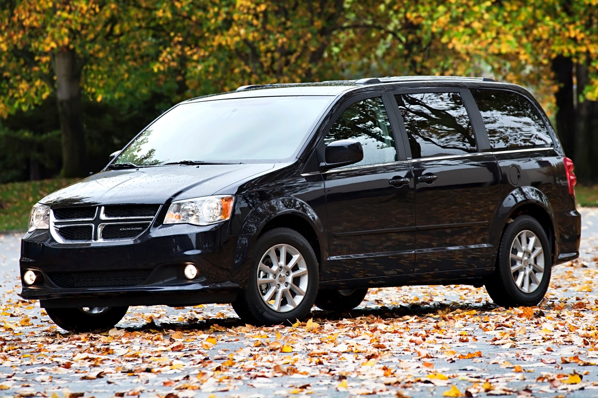 2013 Dodge Grand Caravan VINs, Configurations, MSRP & Specs - AutoDetective